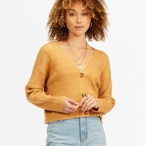 NWT Billabong Match Set V Neck Cardigan / gold dust